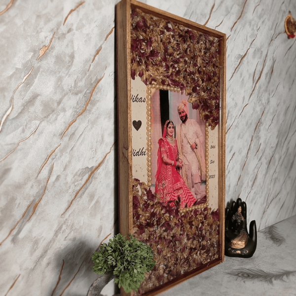 resin-varmala-flower-preservation-in-wooden-frame
