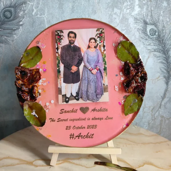 unique-wedding-gift-idea-preserved-flower-photo-frame