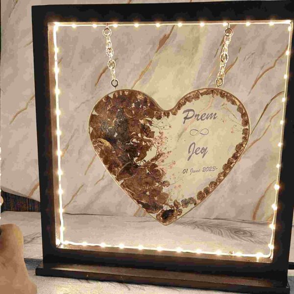 varmala-flower-preserved-in-resin-heart.