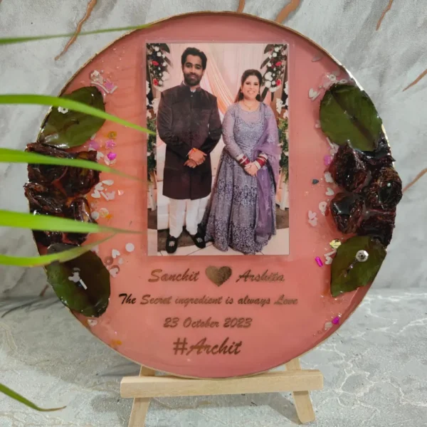 wooden-stand-3d-couple-photo-display-wedding-keepsake
